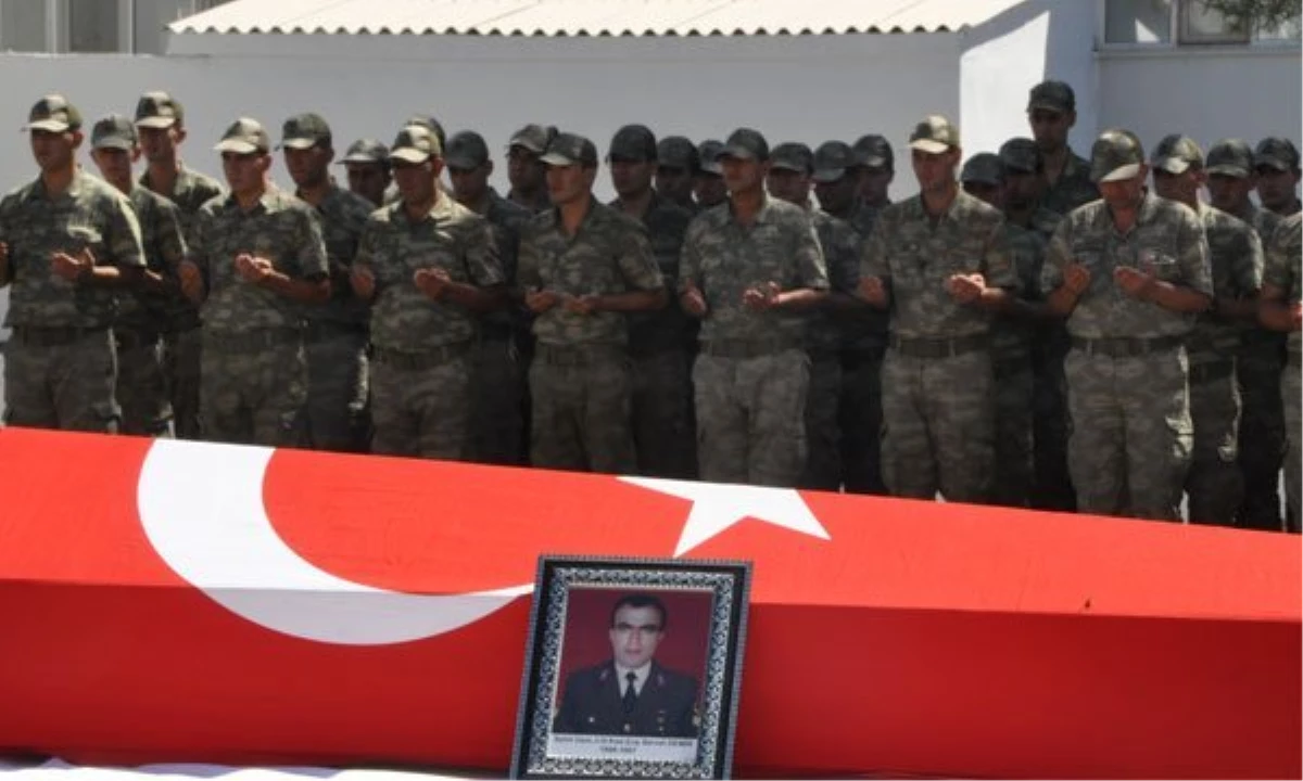 Trafik Kazasında Şehit Olan Asker