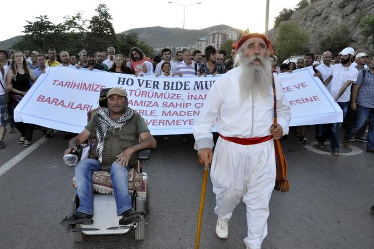 Tunceli\'de Çevre Yürüyüşü Yapıldı