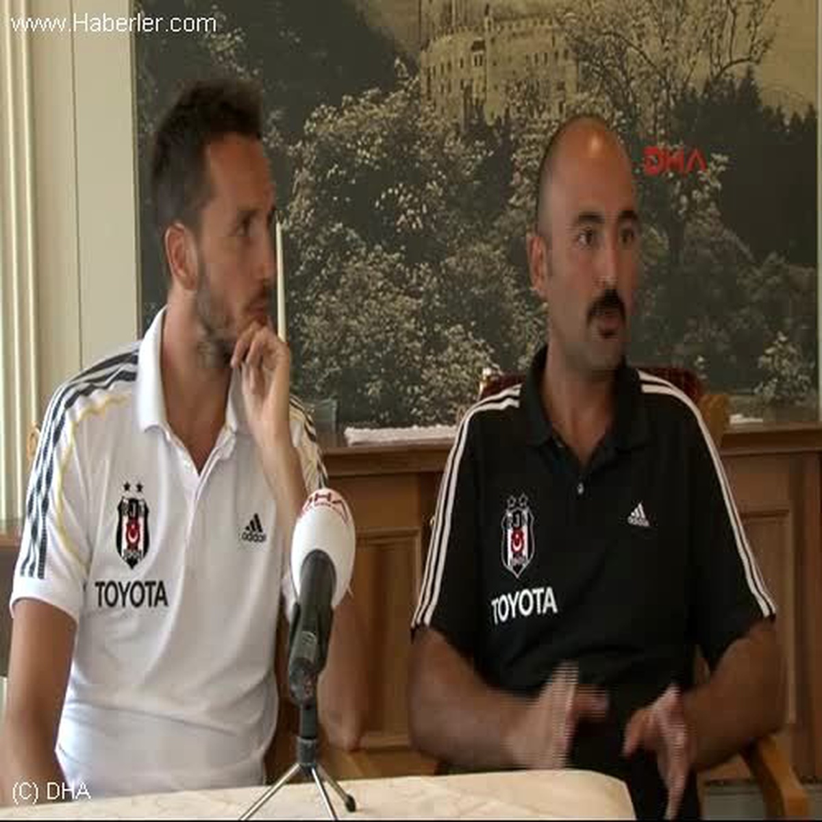 2 Beşiktaş\'ın Tecrübeli Futbolcusu Sıvok Açıklama Yaptı
