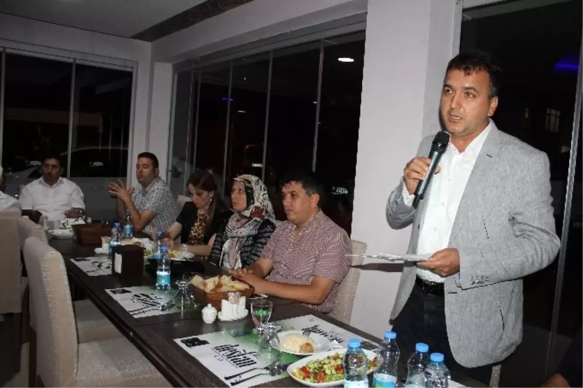 AK Parti Eynesil Belediye Başkan Aday Adayı Oktay Gül'den İftar Yemeği