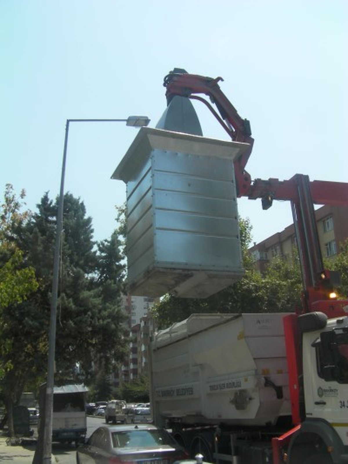 Bakırköy\'de Konteynırlar Yeraltına Alınıyor