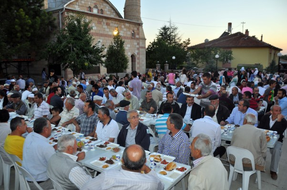Başkan Odabaşı, İftarda Çocukları Sevindirdi