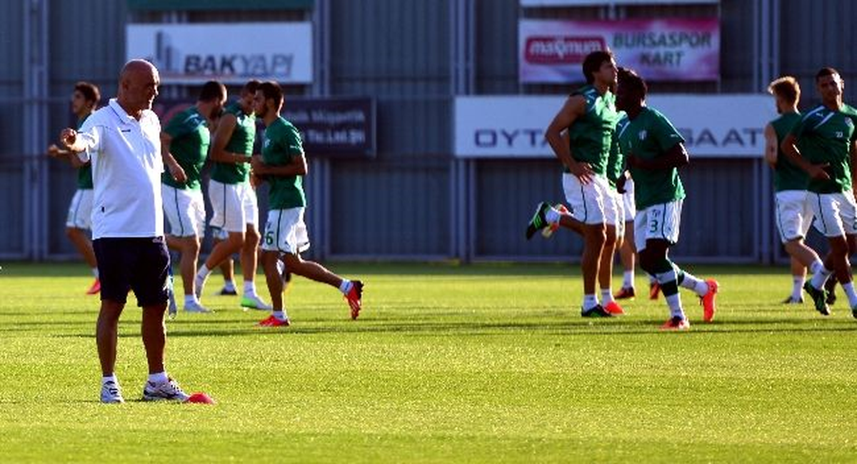 Bursaspor\'da Fk Vojvodina Maçı Hazırlıkları Sürüyor