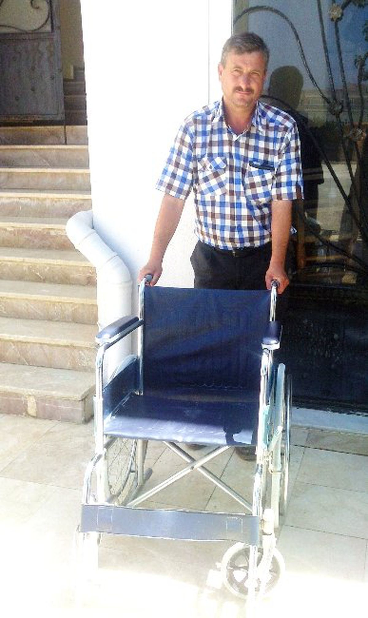 Didim\'de Bir Engelli Daha Sandalyesine Kavuştu