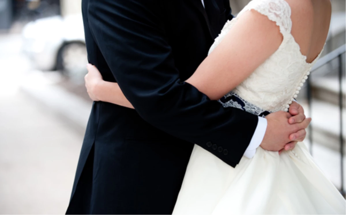 Hükümet Erken Evlenenlere Faizsiz Kredi Verecek