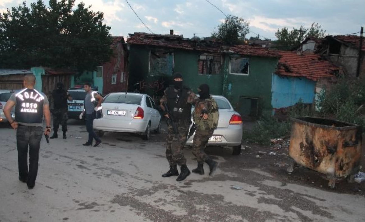 Kocaeli\'de Torbacılara Şafak Operasyonu: 70 Gözaltı