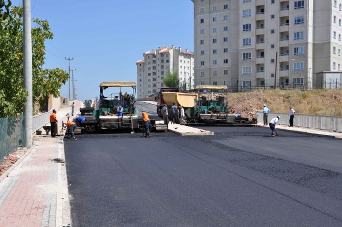 Körfez\'de Mevlana Caddesi Yenilendi