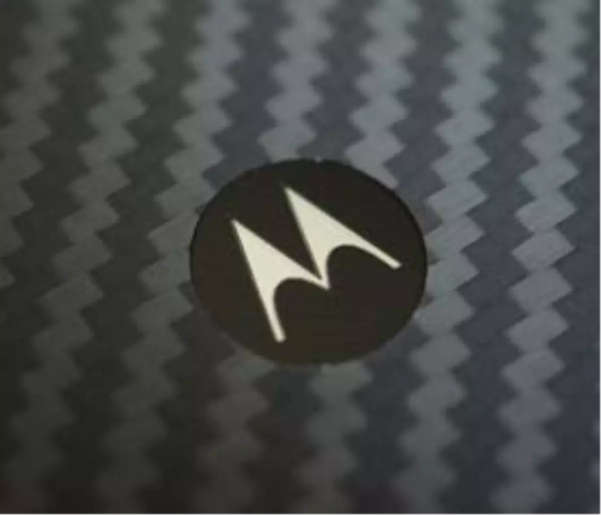 Moto X\'in Siyah ve Beyaz Renkli Resimleri Sızdı