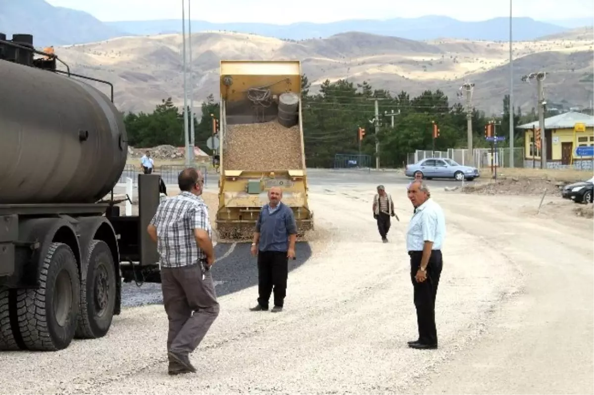 Suşehri\'nde Asfalt Çalışmalarına Hız Verildi