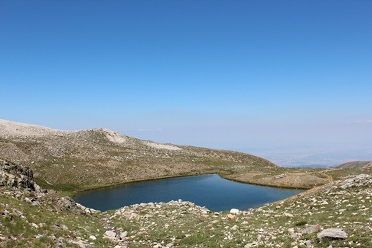 Uludağ\'ın Göllerinden 300 Kilo Çöp Toplandı