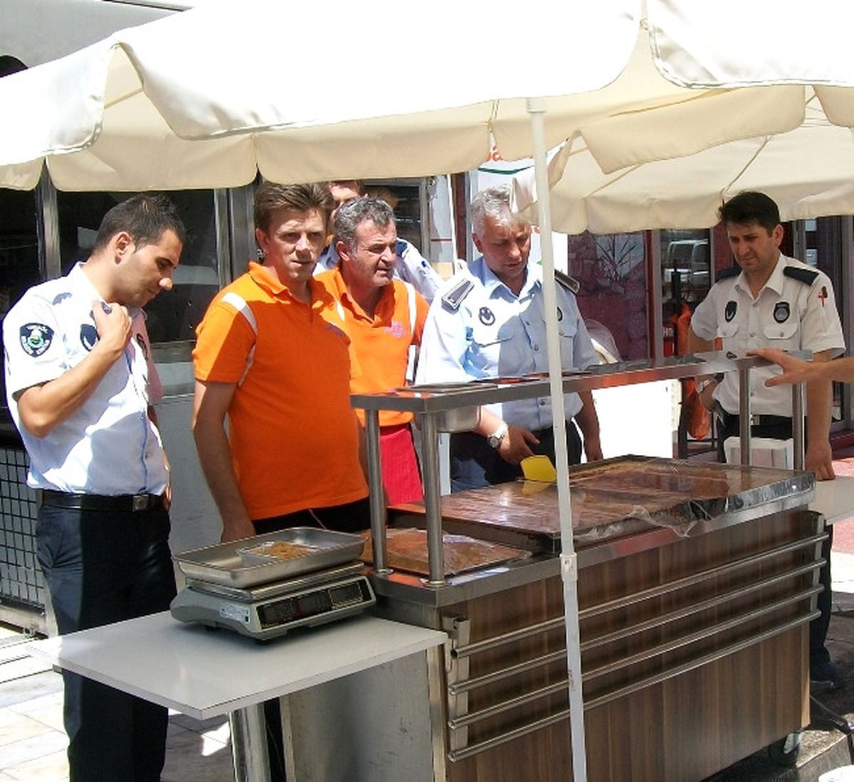 Zabıtadan Ramazan Tatlıcılarına Sıkı Denetim