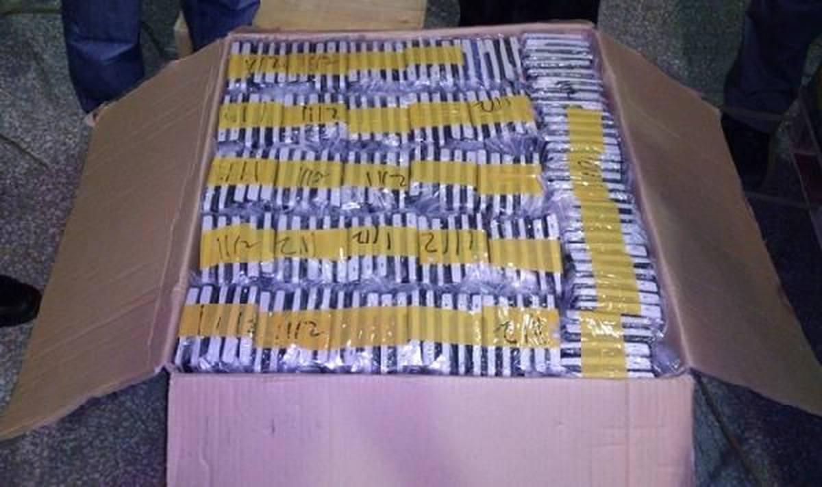 656 Bin Adet Kaçak Cep Telefonu Ele Geçirildi