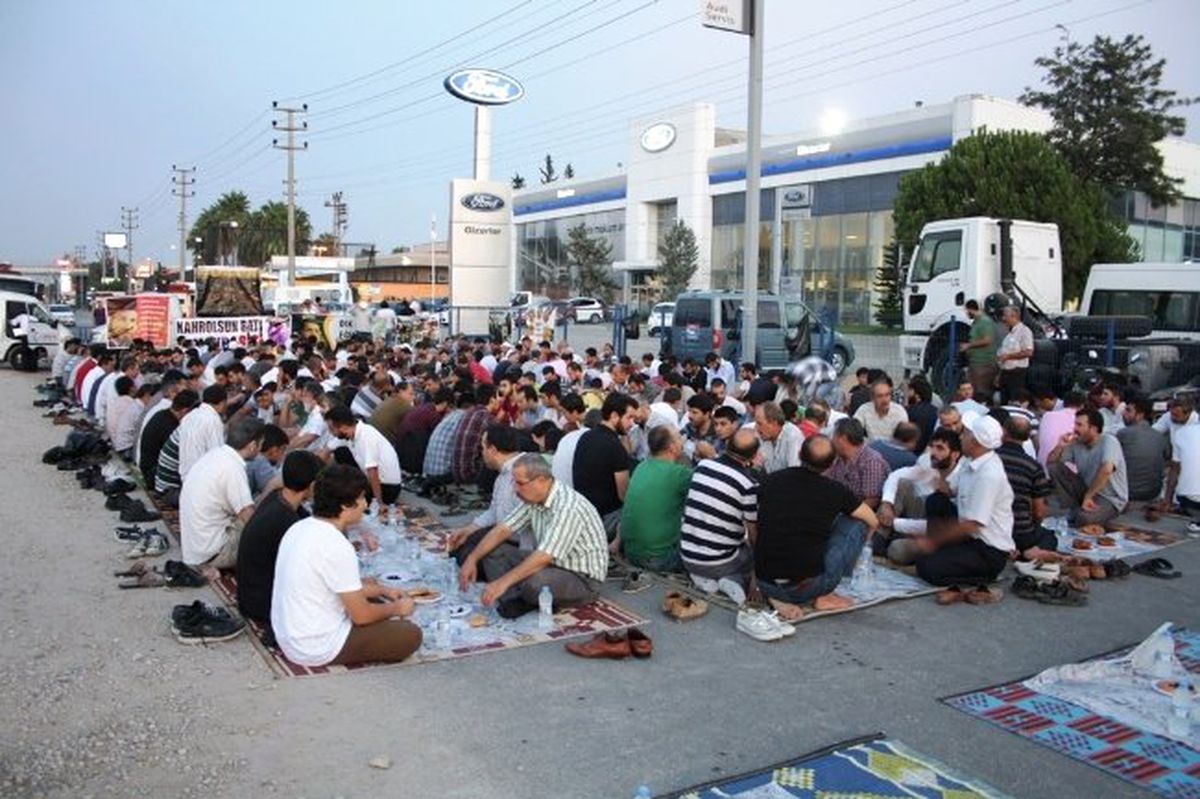 ABD Konsolosluğu Önünde Mısır\'daki Katliam Protesto Edildi