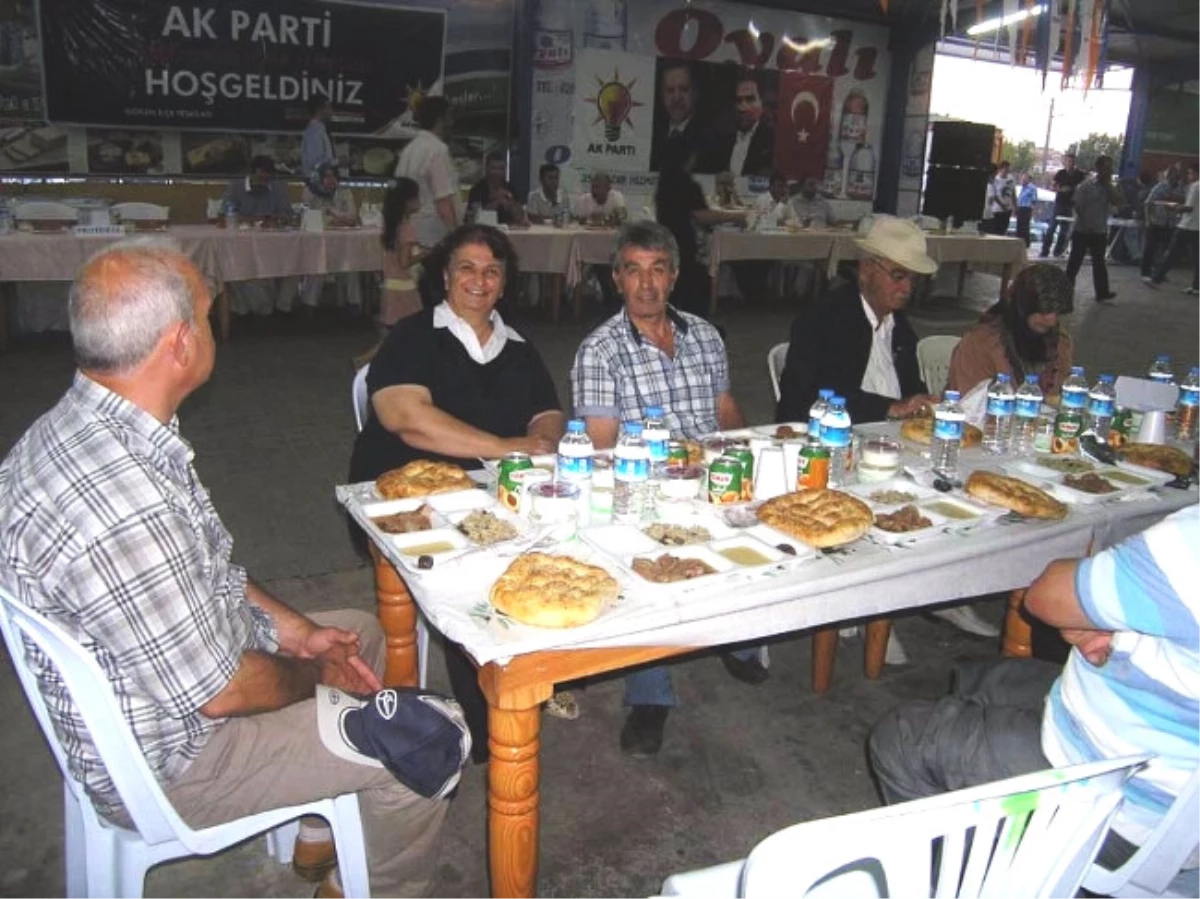 AK Parti Gönen İlçe Teşkilatının İftar Yemeği Yoğun İlgi Gördü