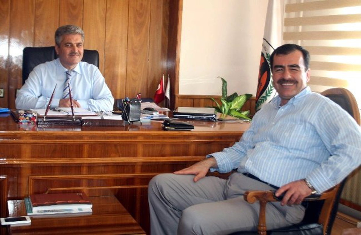 AK Parti\'li Erdem\'den Vakıflar Bölge Müdürü Katran\'a Ziyaret