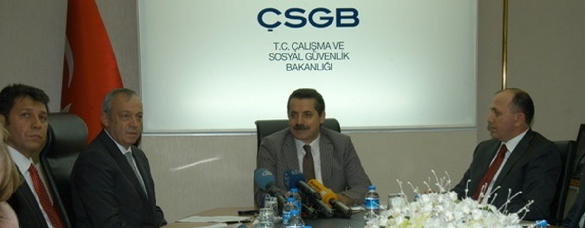 Bakan Çelik, TÜSİAD Yönetim Kurulu Başkanını Makamında Kabul Etti