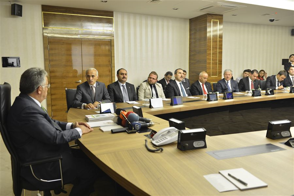 Bakan Yazıcı, MÜSİAD Heyetini Kabul Etti
