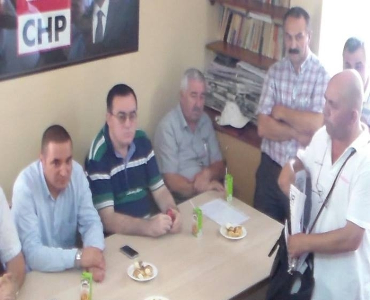 Basın Mensupları Toplantıyı Terk Etti