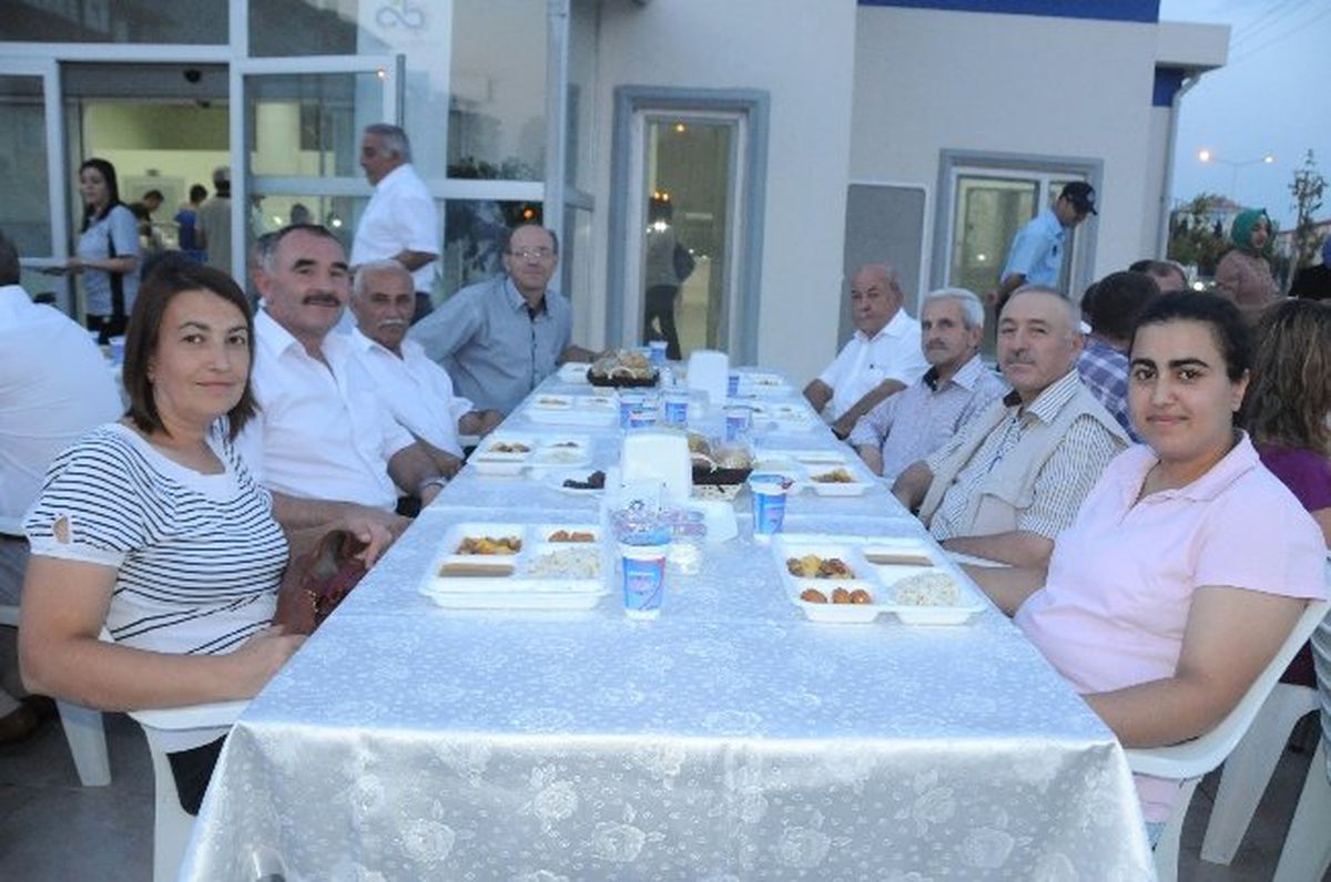 Başkan Baysan Muhtarlara İftar Yemeği Verdi