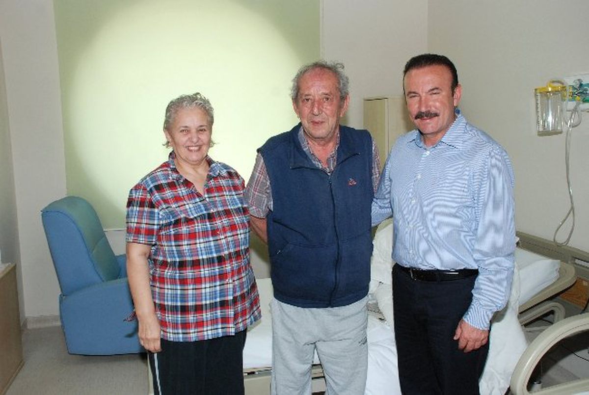 Başkan Doğan, Hastalara Moral Veriyor