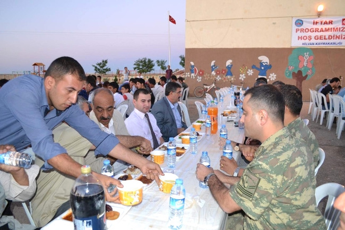 Gölcük Köyü Sakinleri Kaymakamlık Sofrasında Buluştu