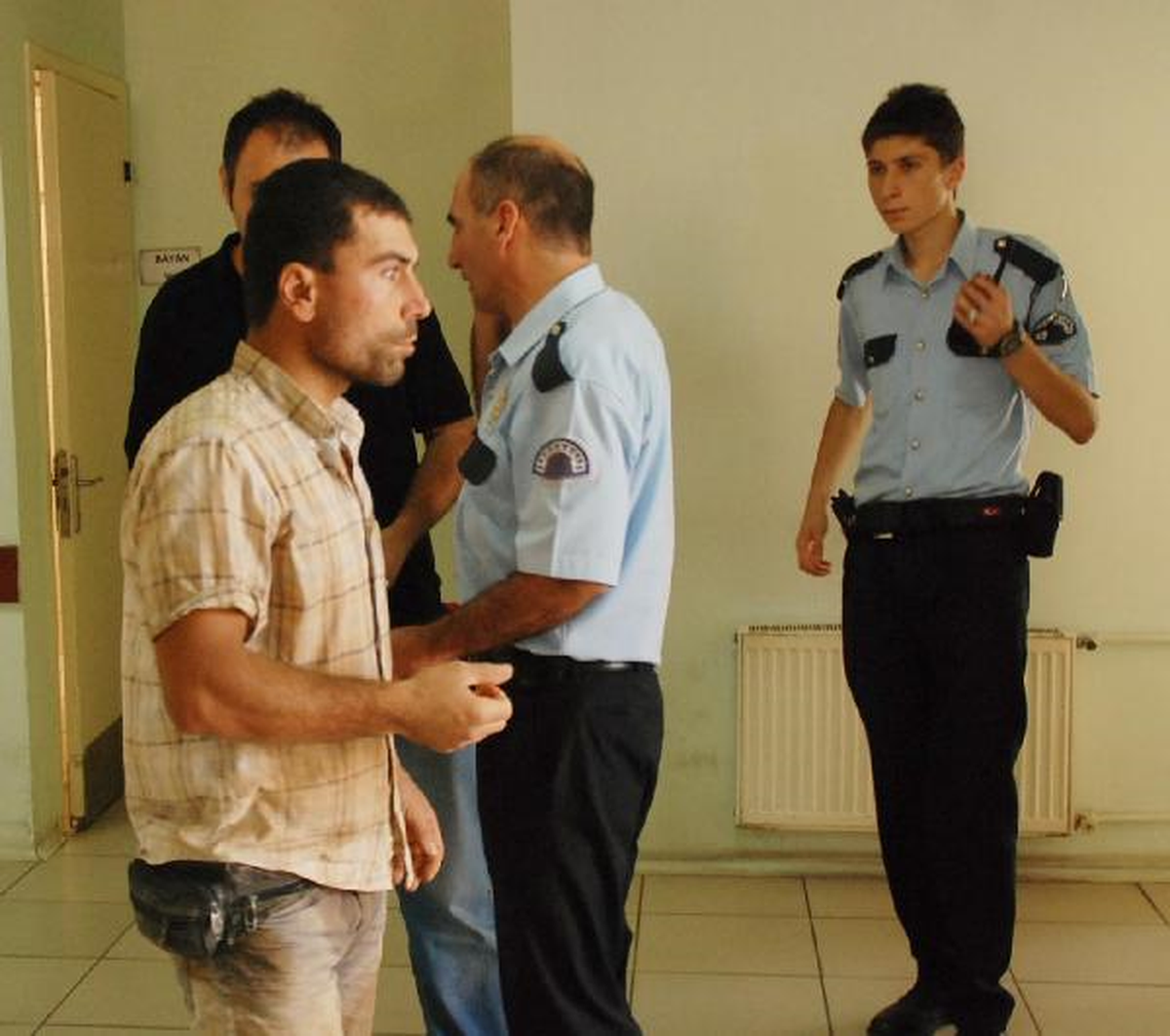 Gölcük\'te Toprak Kayması:2 Yaralı