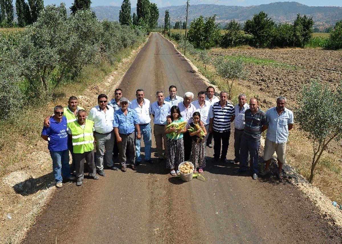 İzmir Büyükşehir\'den Yol Hamlesi