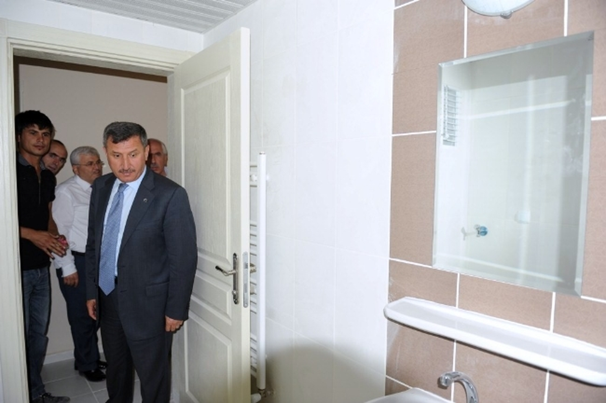 Kütahya Valisi Yılmaz, Çavdarhisar\'da Kamu Yatırımlarını İnceledi