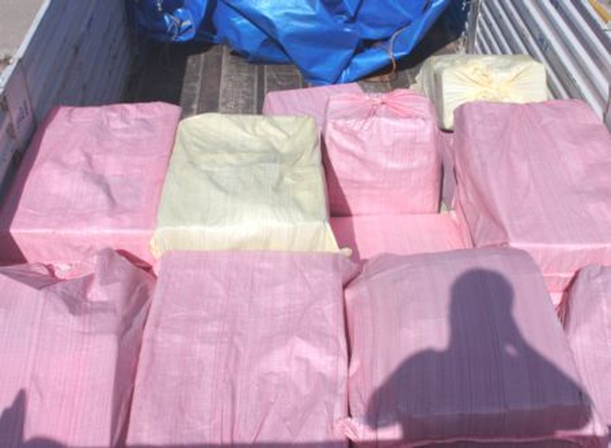 Saman Çuvalları Arasında Sigara Sevkiyatı