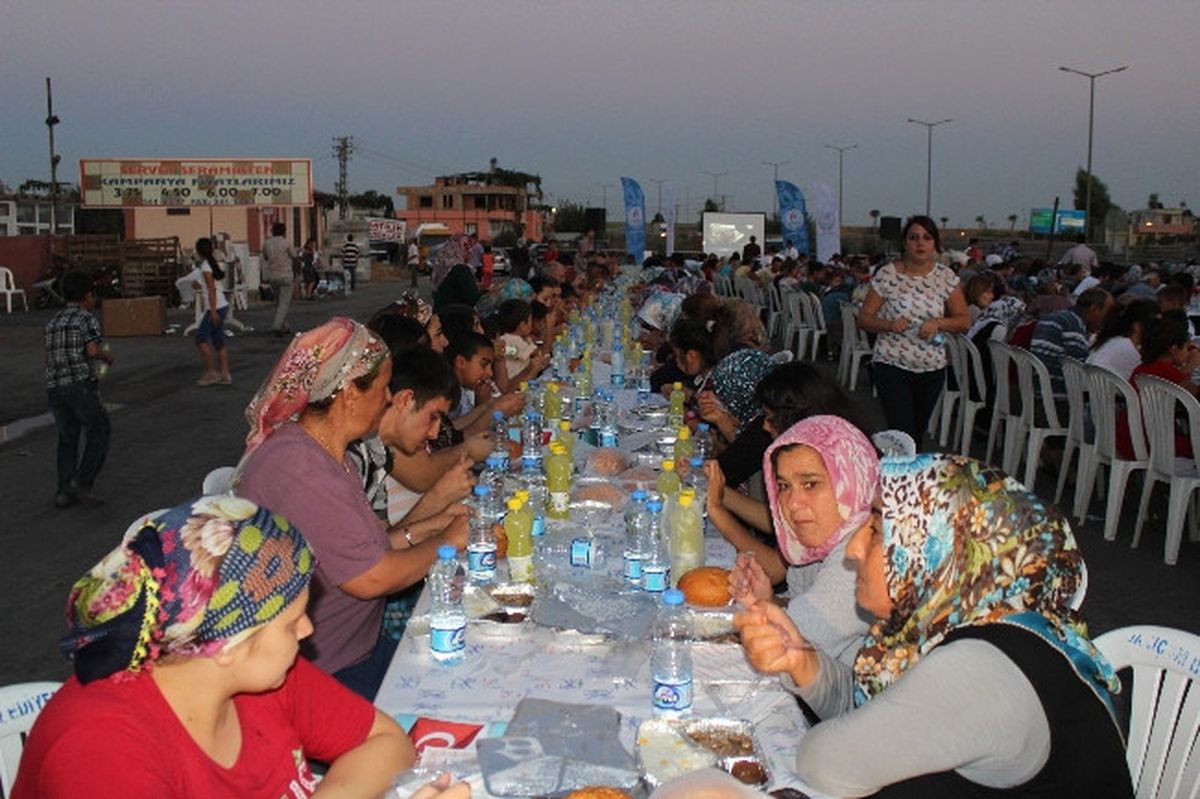 Sarıçam Belediyesi\'nden 2 Bin Kişilik İftar