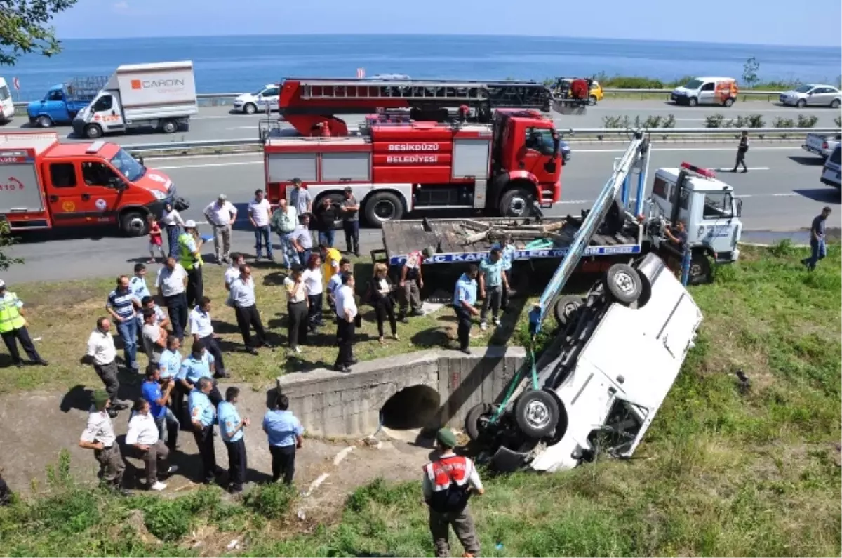 Trabzon\'da Trafik Kazaları: 1 Ölü, 4 Yaralı