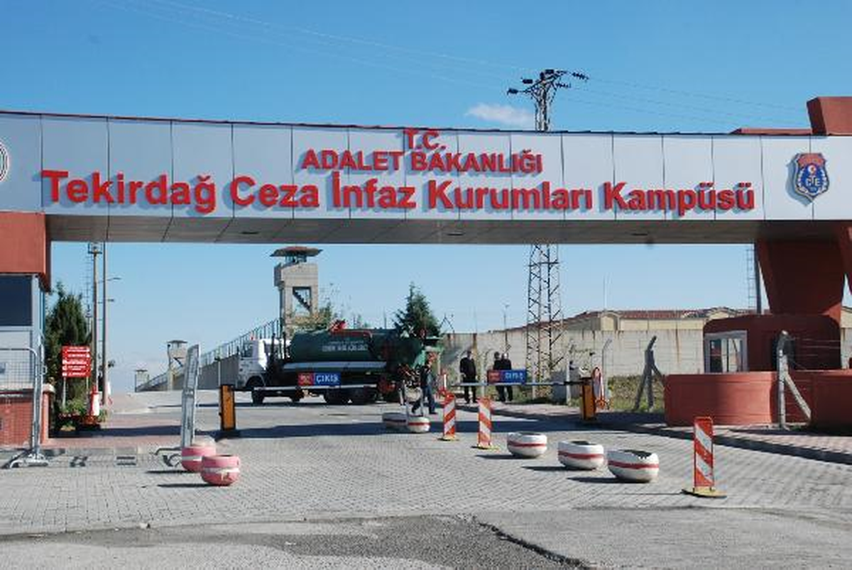 Yerli Hannıbal, Cezaevınde Kendi Etini Yedi