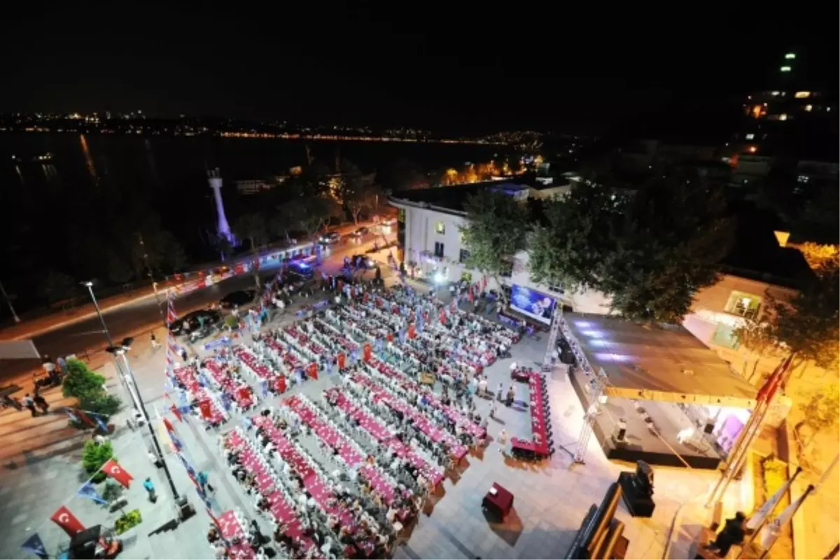 AB Bakanı Bağış: "Bu Millet Kendine Hizmet Edeni Unutmaz"
