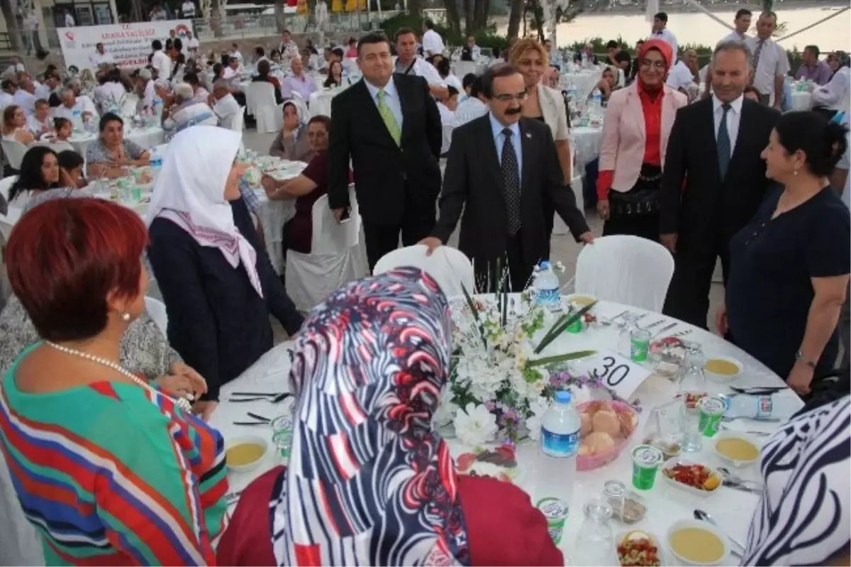 Adana Valiliğinden Şehit Yakınları ve Gazilere İftar