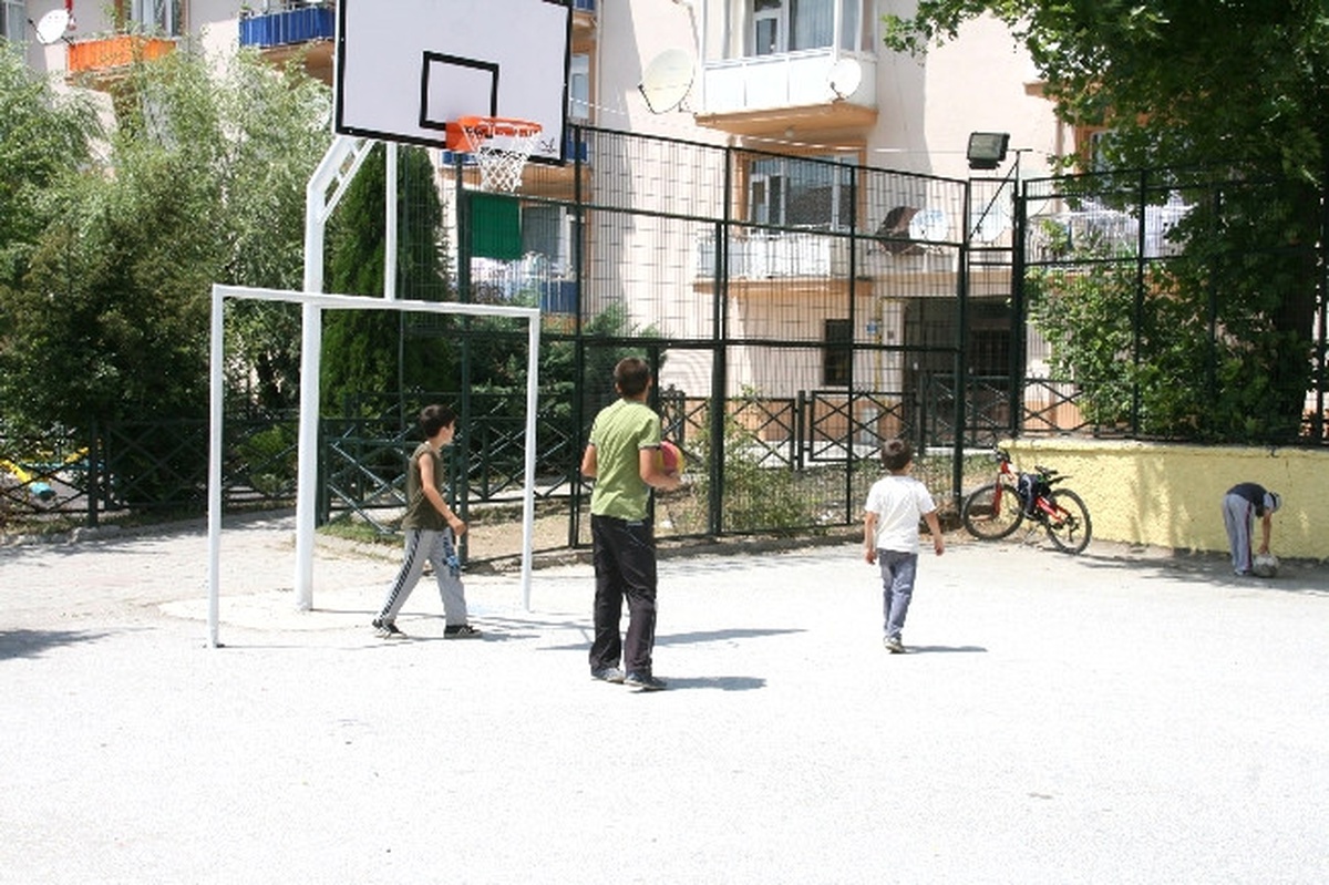 Bozüyük\'te Basketbol Sahalarının Sayısı Artıyor