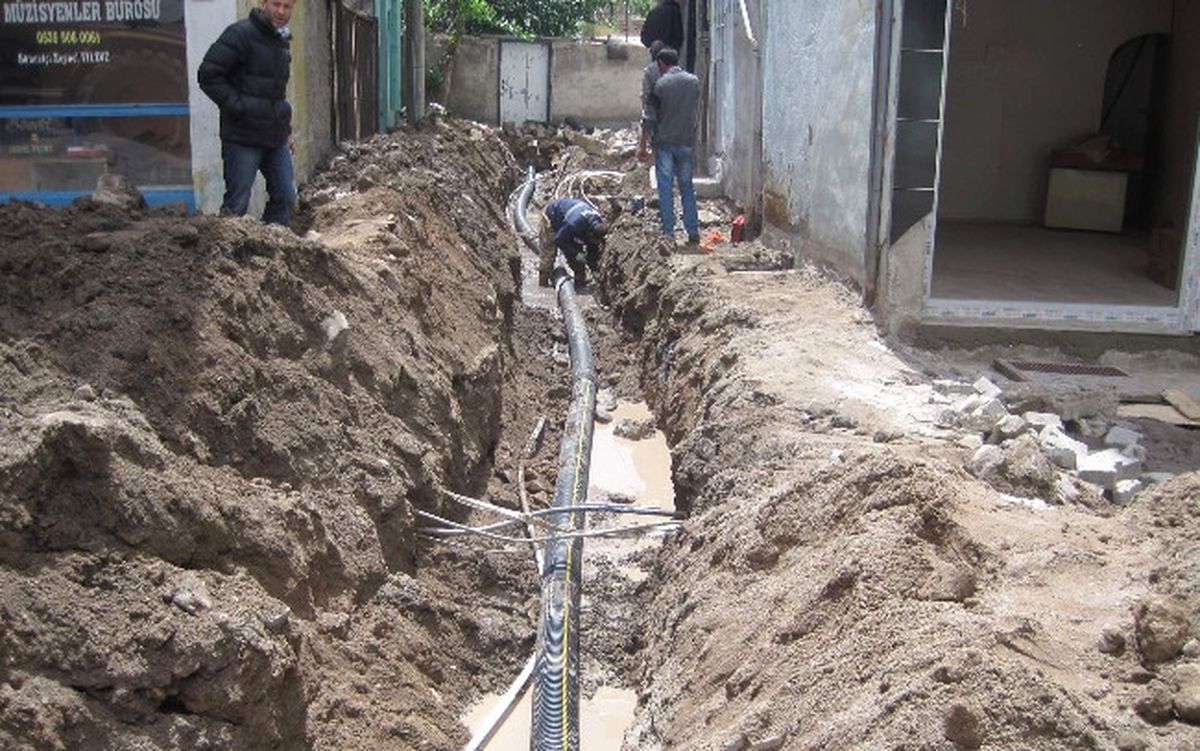 Develi Belediyesi 2 Bin 700 Metre Yeni Su Hattı Döşedi