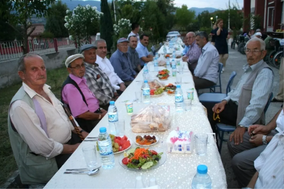 Devrek Huzur Evi Müdürlügünden İftar