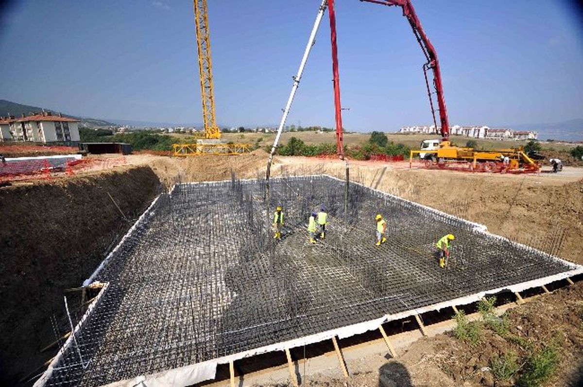 Doğa Evleri\'nin Temel Betonları Atılıyor