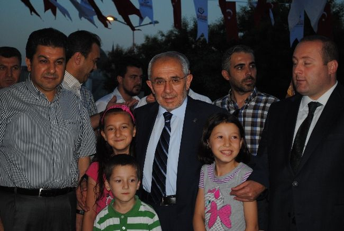 Ekrem Erdem: "Biz Millet Olarak Paylaşmayı Seven Bir Milletiz"
