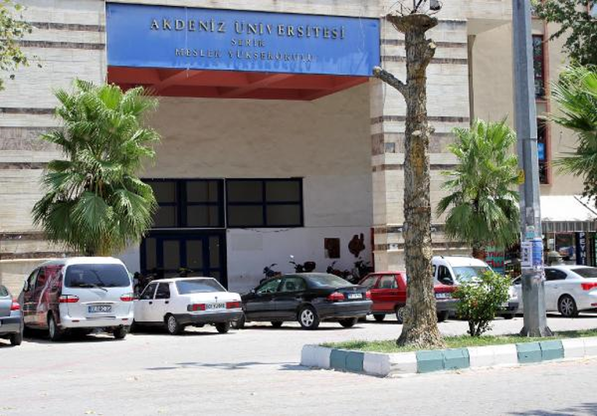 Elindeki Av Tüeği Ateş Aldı, Arkadaşı Öldü