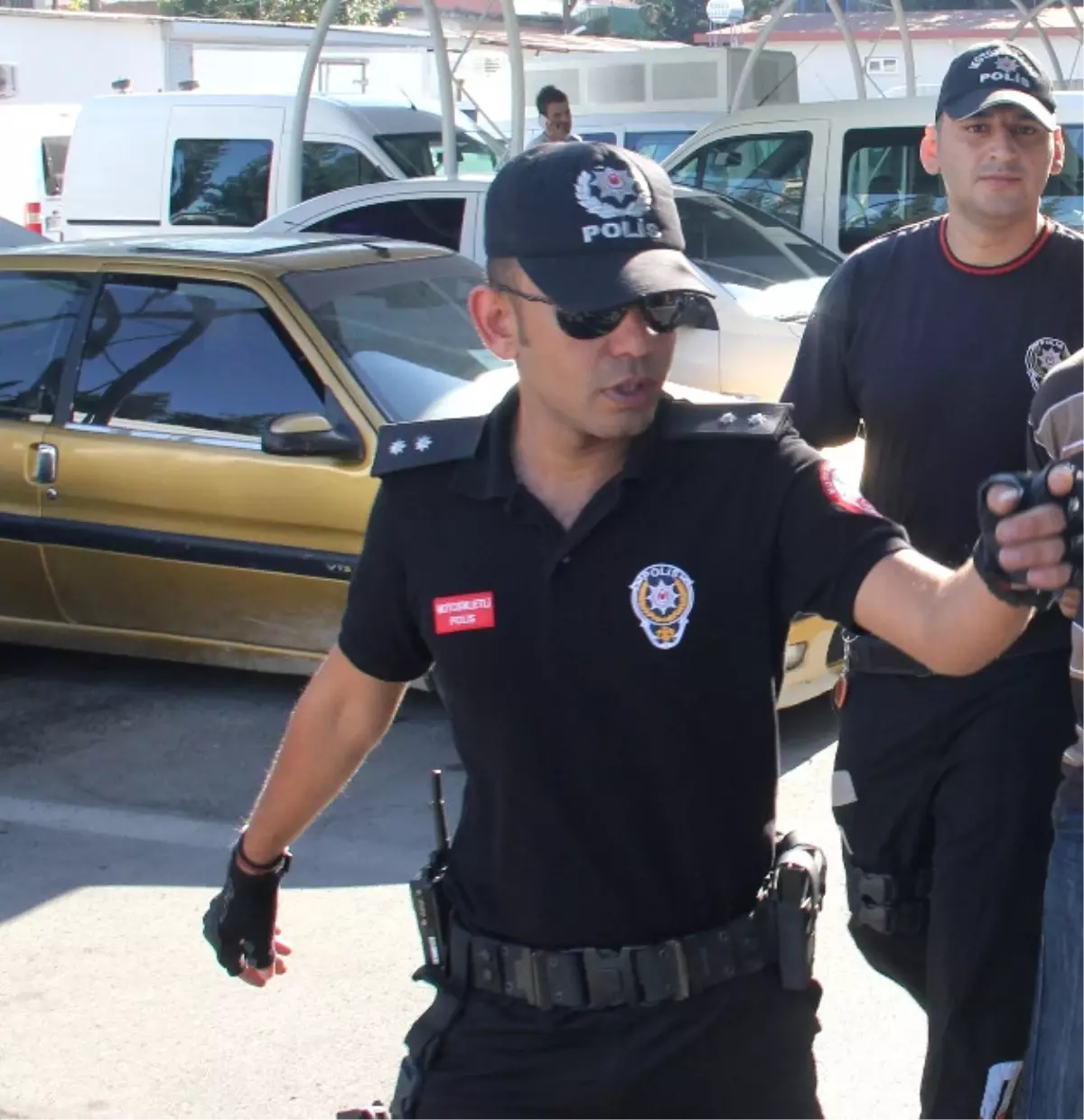 4 Polisi Bıçaklayan Saldırgan Teslim Oldu