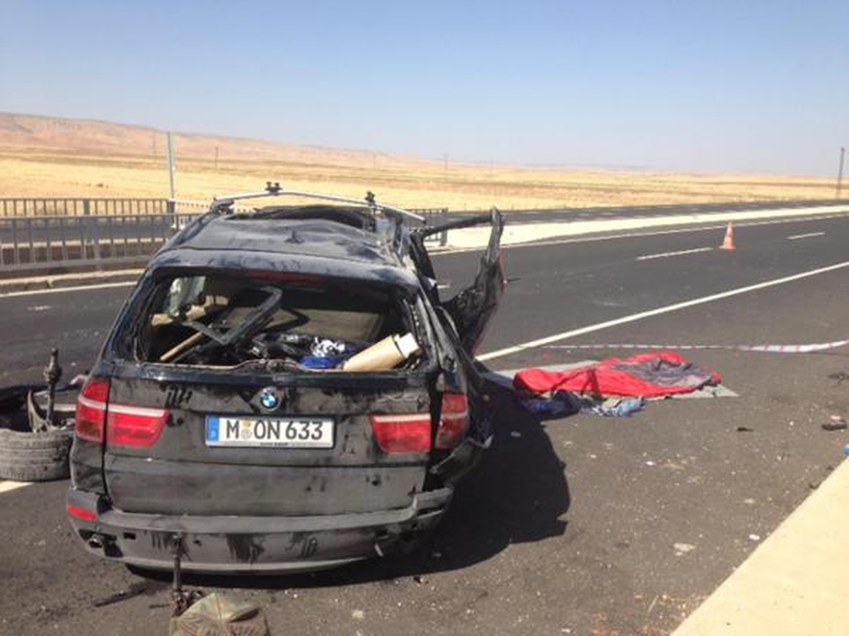 Nusaybin\'de Devrilen Otomobilden Fırlayan Çocuk Öldü
