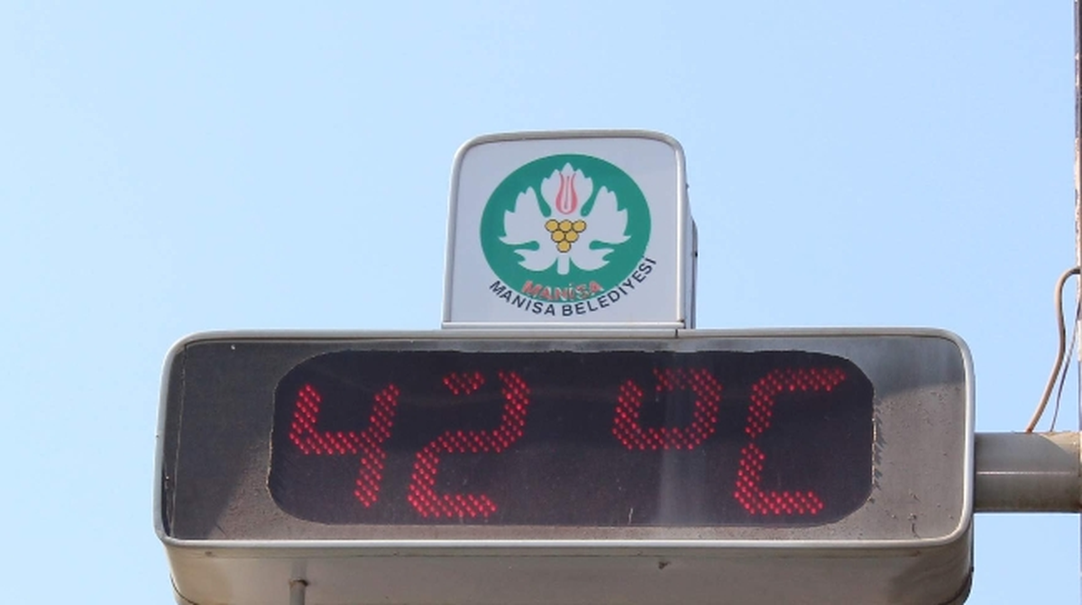 (Özel Haber) Manisa\'da Termometreler 42 Dereceyi Gösterdi