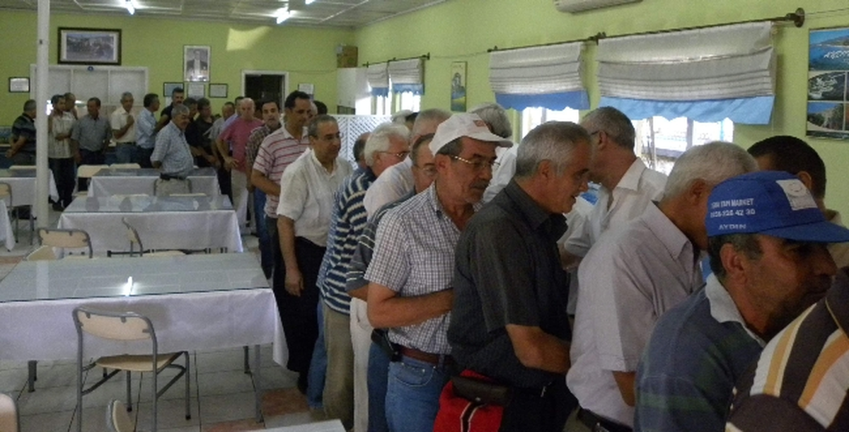 Özel İdare İşçileri Pazardaki Pirince Bakarken Evdeki Bulgurdan Oldu