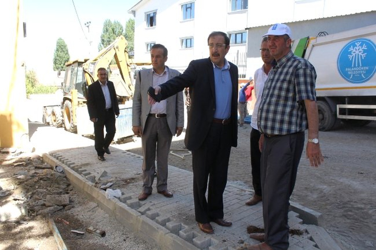Palandöken Belediyesi Asfalt Çalışmalarına Hız Verdi