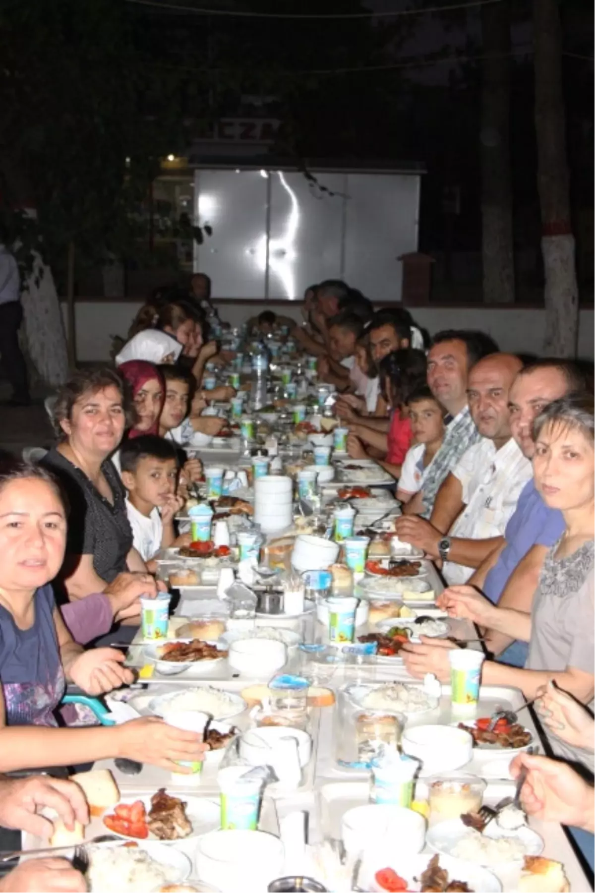 Sarıgöl Devlet Hastanesi\'nde İftar Buluşması