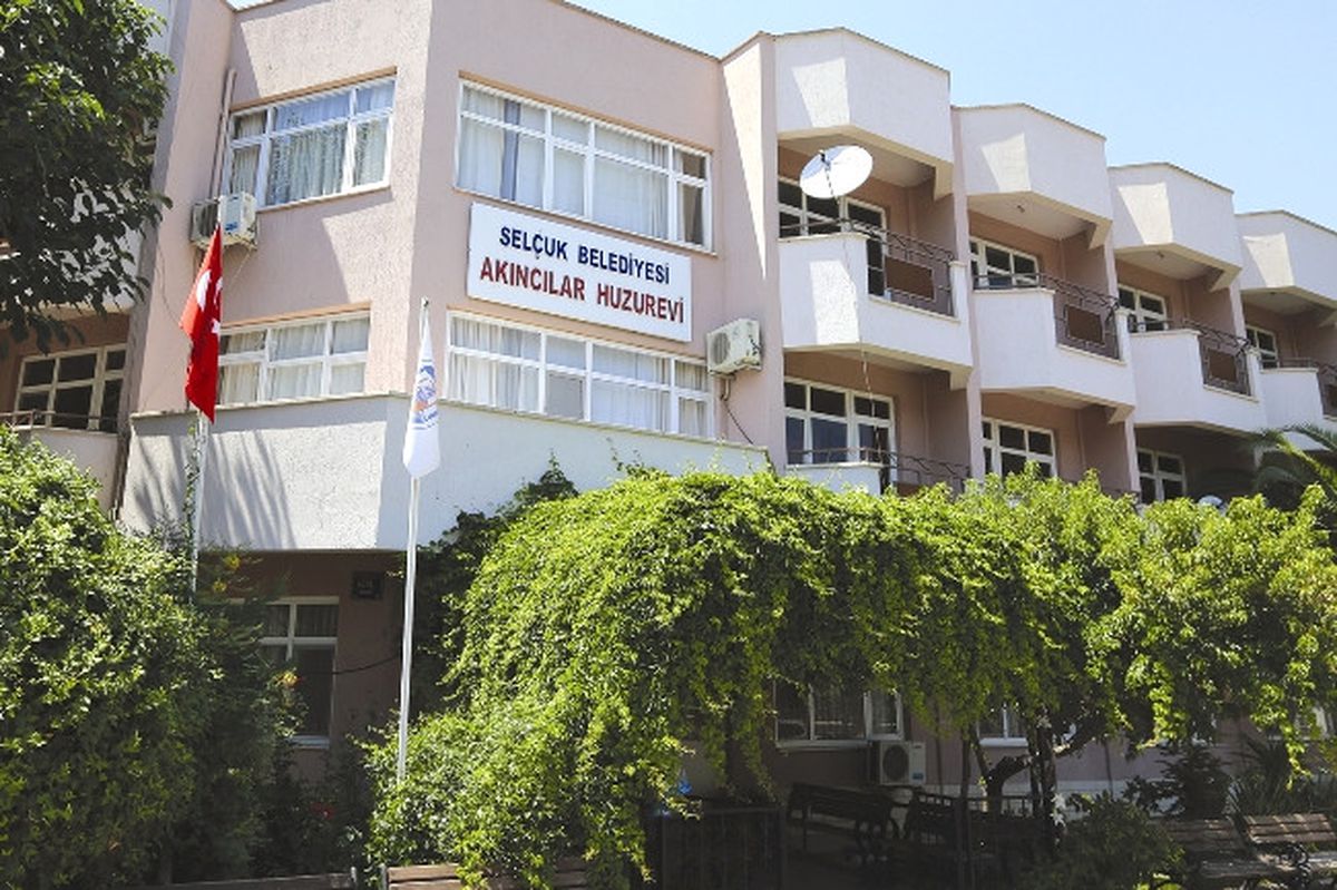 Selçuk Huzurevi\'nde Köklü Tadilat Başlatıldı