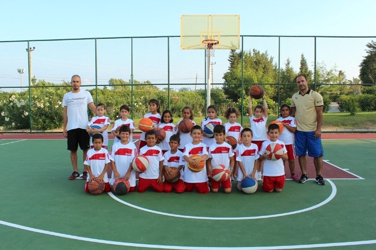 Yumurtalık\'ta Spor Dolu Yaz Tatili