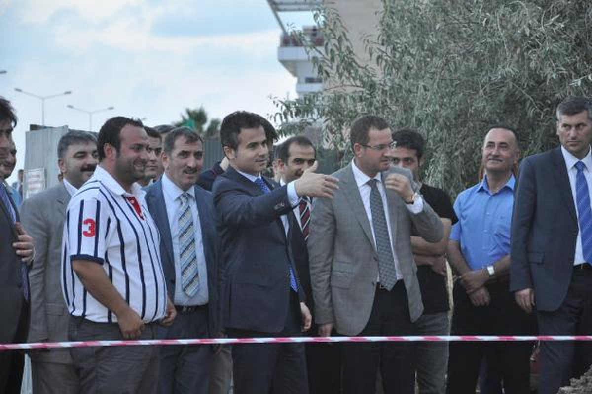 Bakan Suat Kılıç, Açılışı Kadınlara Yaptırdı (2)