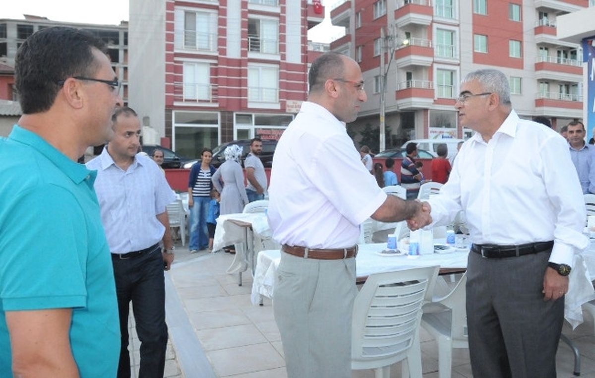 Başkan Baysan Devlet Erkânı, Meslek Odaları ve Halkla İftarda Buluştu